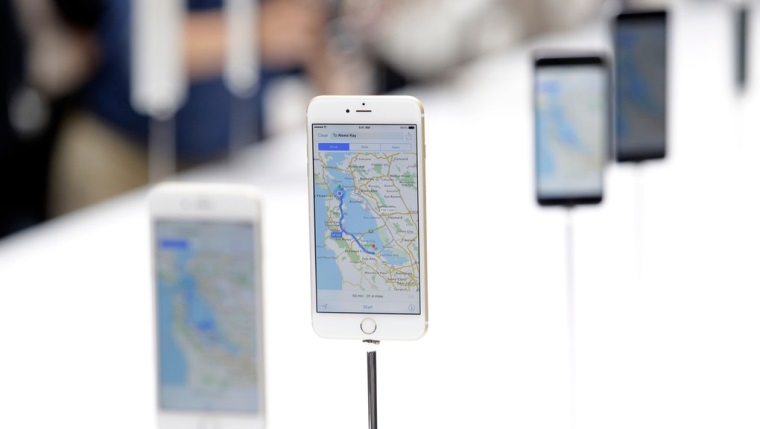 Apple v US zaplat 500 milinov dolrov za spomaovanie iPhone mobilov