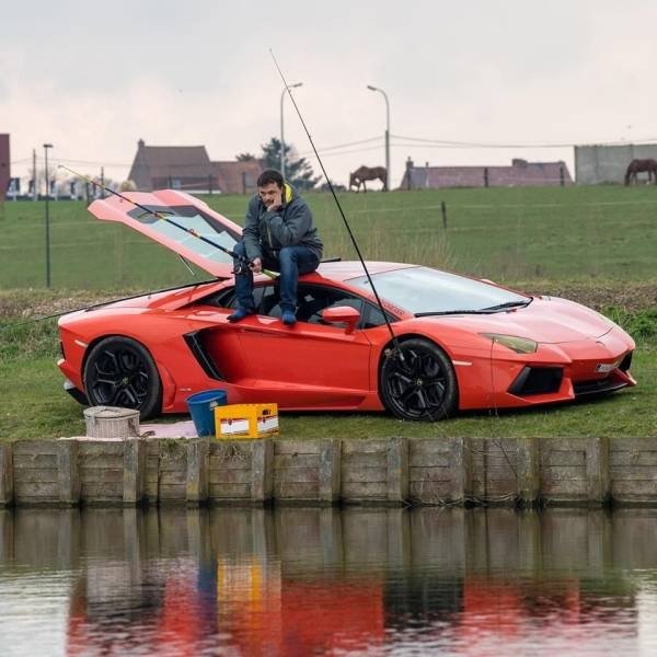 KeÄ idete na ryby, na svojom Lamborghini