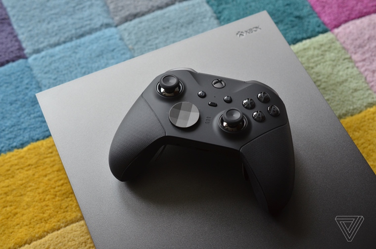 Microsoft pecilne pre Taco Bell spravil Xbox One X edciu s Elite Controllerom 2