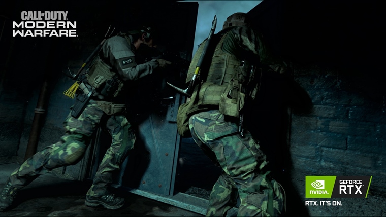 Call of Duty Modern Warfare dostva recenzie, hodnotenia s slun