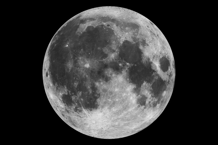 Vesmr: Tri skromn spolonosti plnuj let na Mesiac v roku 2021