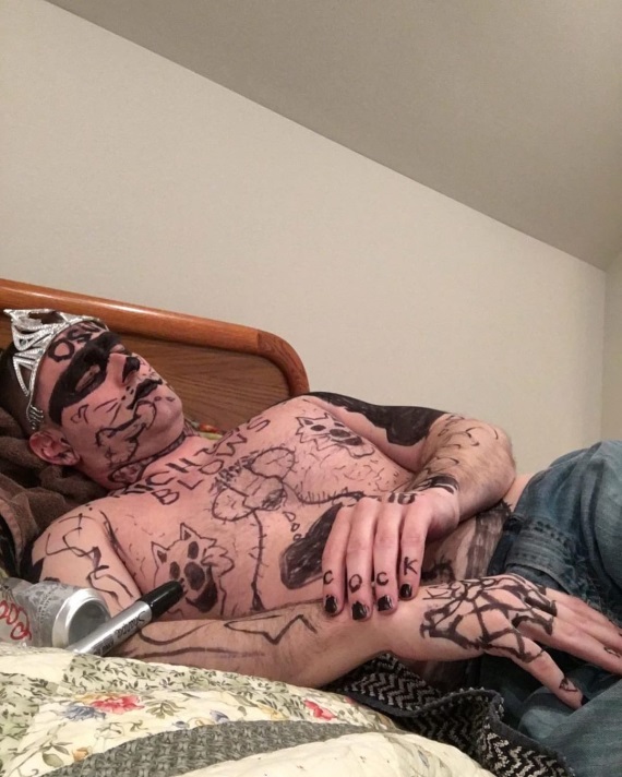 Keď na party na chvíľu zaspíte