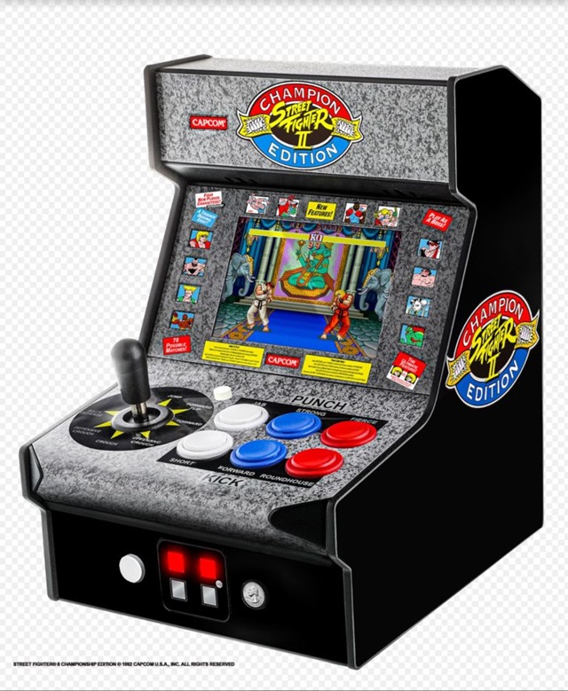 Mini Street Fighter 2 automat a SNES do vrecka - na CES nechýba ani retro