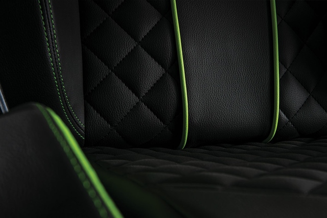 Chcete herné kreslo so spätnou odozvou? Arcadeo Gaming Chair je tu pre vás