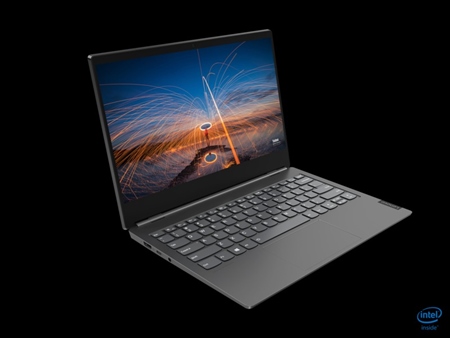 Lenovo Thinkbook Plus má na kryte eInk displej