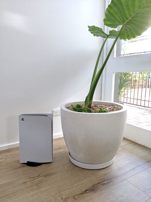 Redaktori už porovnávajú veľkosť PS5