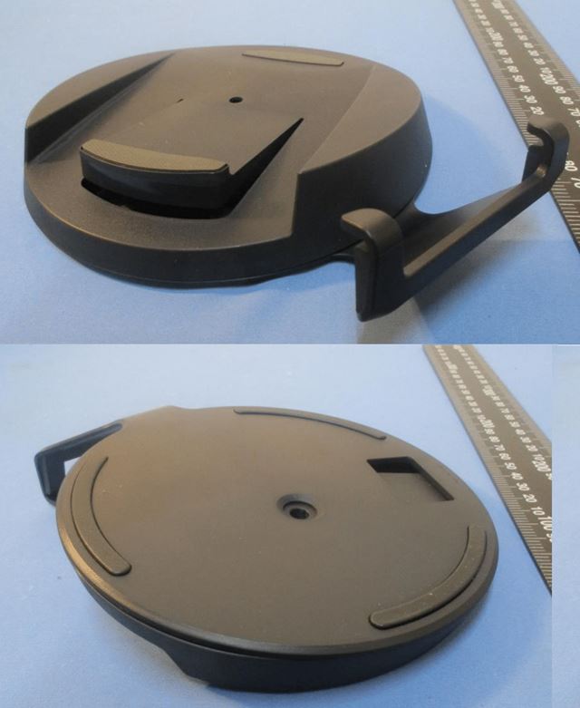 Bližší pohľad na stojan PS5 konzoly