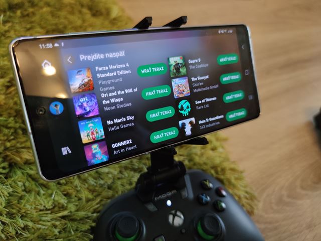 Ako sa posunulo hranie na mobiloch? Vyskúšali sme možnosti hrania na Samsung Galaxy S20 FE s MOGA gamepadom a Game Passom