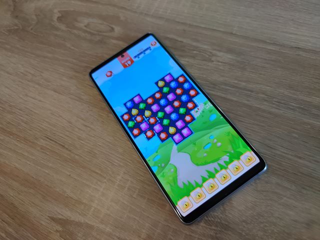 Ako sa posunulo hranie na mobiloch? Vyskúšali sme možnosti hrania na Samsung Galaxy S20 FE s MOGA gamepadom a Game Passom