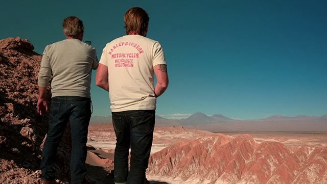 Hybrid medzi celebritnou reality show a dokumentárnym road movie