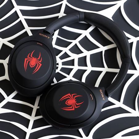 Marvel’s Spider-Man: Miles Morales má na západe parádny press kit