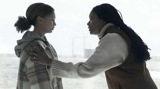 Tretí deň nie je rozhodne seriál pre každého. Neponúka prvoplánovú zábavu