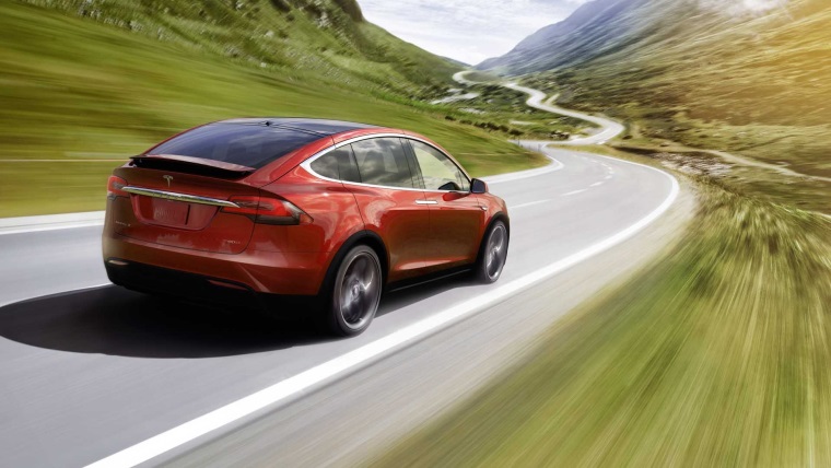 Aut: Tesla pripravuje novie batrie, Model S u prejde takmer 630 kilometrov