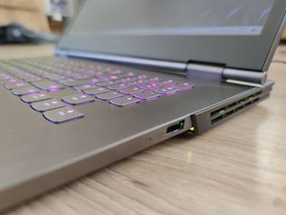 Vybrať si 15 palcový Legion Y540, alebo 17 palcový Legion Y740 notebook?