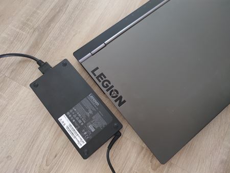 Vybrať si 15 palcový Legion Y540, alebo 17 palcový Legion Y740 notebook?