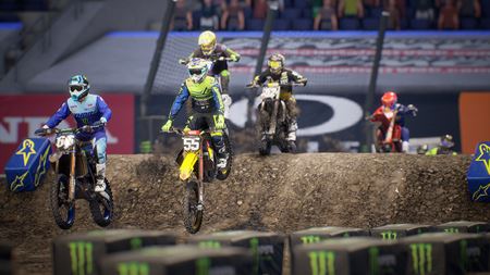 Monster Energy Supercross 3 dnes štartuje motorky