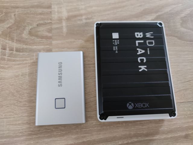 Aký je Samsung T7 Touch SSD s ochranou odtlačkom prstov?