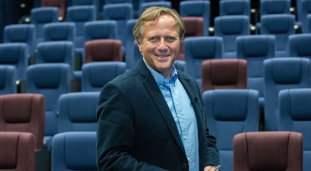 Štát nemá vlastniť kiná, nemá organizovať festivaly, ani platiť distribučné spoločnosti