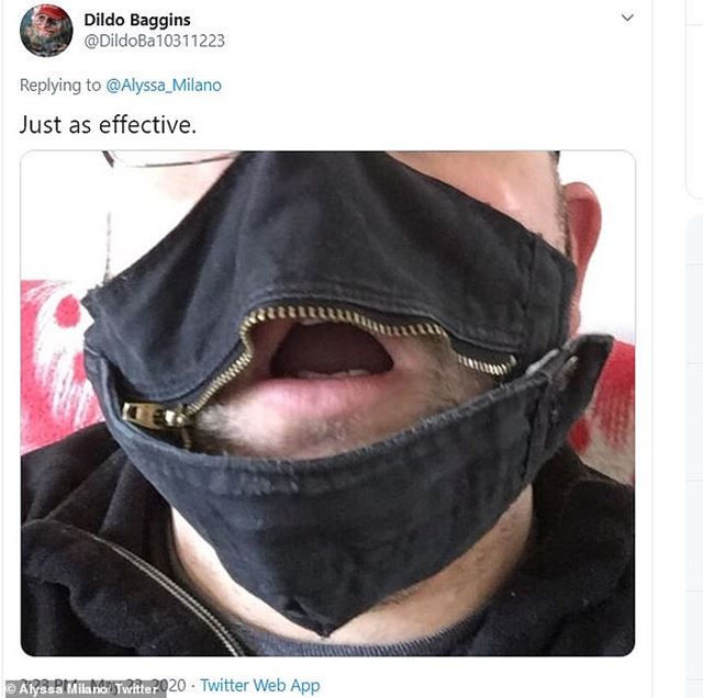 Kto si uštrikoval rúško?