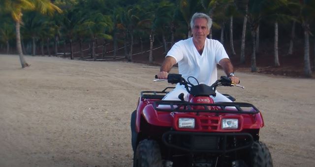 Moc a zvrhlosť Jeffreyho Epsteina - dokumentárny pohľad na náročný prípad