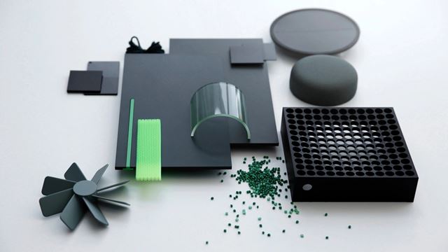 Ukážky predchádzajúcich dizajnov a aj farieb Xbox Series X a Series S