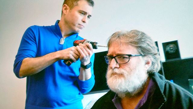 Gabe Newell hovorí, že ovládanie hier myšlienkami je budúcnosť
