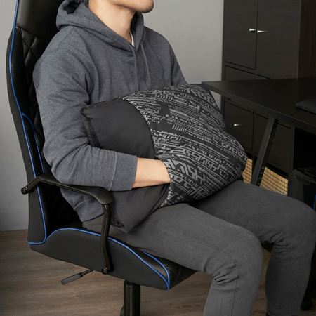 Ikea a ASUS spojili sily, prinášajú herný nábytok