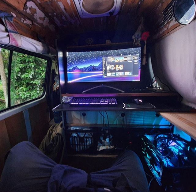 Ako sa zmenili trendy v dizajne PC zostav a herných izieb?