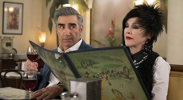Ako hodnotíme seriál Schitt's Creek, ktorý má päť nominácií na Zlatý glóbus?