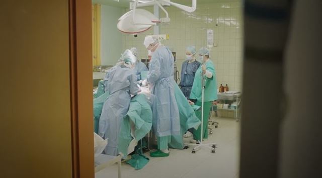 Oceňovaný slovenský dokument o traume z pôrodu Neviditeľná, uvidíte online