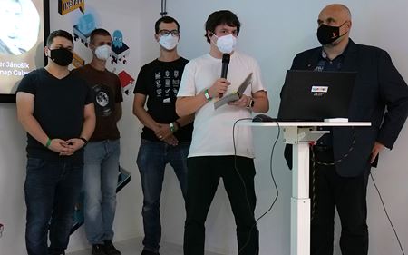 Podpor mladých herných vývojárov alebo sa nim staň -Porota v zložení Marián Kuruc z Tater Games, Peter Jánošík z Bitmap Galaxy, Michal Minárik zo SuperScale, Maroš Brojo z Slovak Game Developers Association a Ivan Krechňák z PowerPlay Studio.