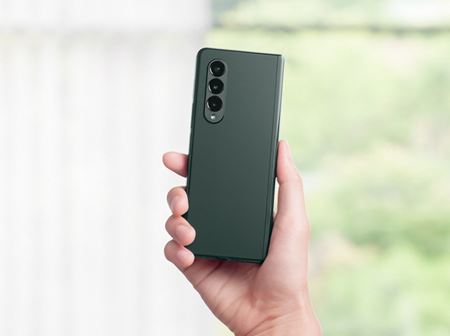 Samsung Galaxy Z Fold 3 bol predstavený, ponúka kameru pod displejom