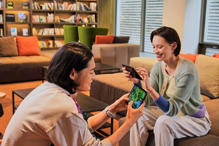 Samsung Galaxy Z Fold 3 bol predstavený, ponúka kameru pod displejom