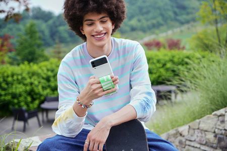 Samsung prináša Galaxy Z Flip 3 5G aj s vylepšeniami