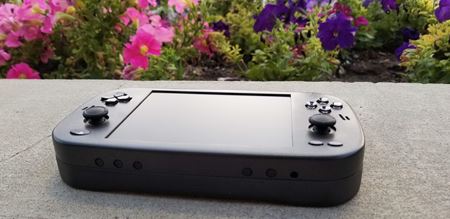 Jeden fanúšik vytvoril PS2 handheld