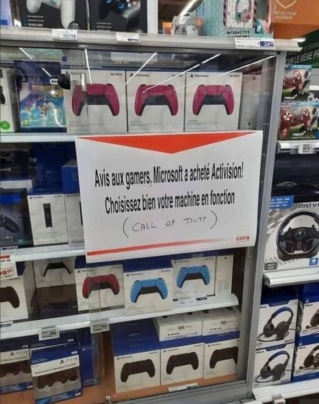 Predajne Cora upozorňujú hráčov, že Microsoft odkúpil Activision