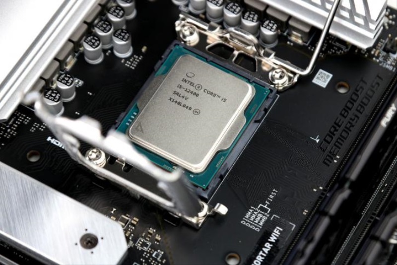 Intel i5-12400 dostva prv recenzie, ponka vysok vkon za dobr cenu