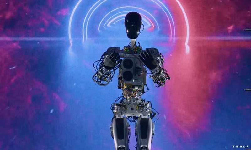 Elon Musk predstavil svojho humanidnho robota
