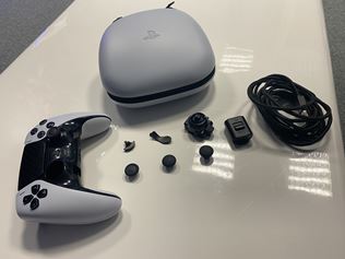 Elitný PlayStation Edge sa nám dostal do rúk, rozhodne nie je iba pre profíkov!