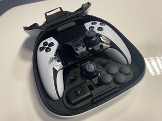 Elitný PlayStation Edge sa nám dostal do rúk, rozhodne nie je iba pre profíkov!