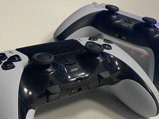 Elitný PlayStation Edge sa nám dostal do rúk, rozhodne nie je iba pre profíkov!
