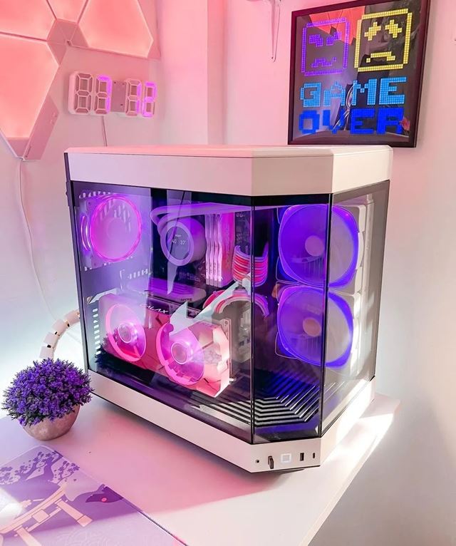 Pozrime sa na trendy v PC desktopoch a herných izbách