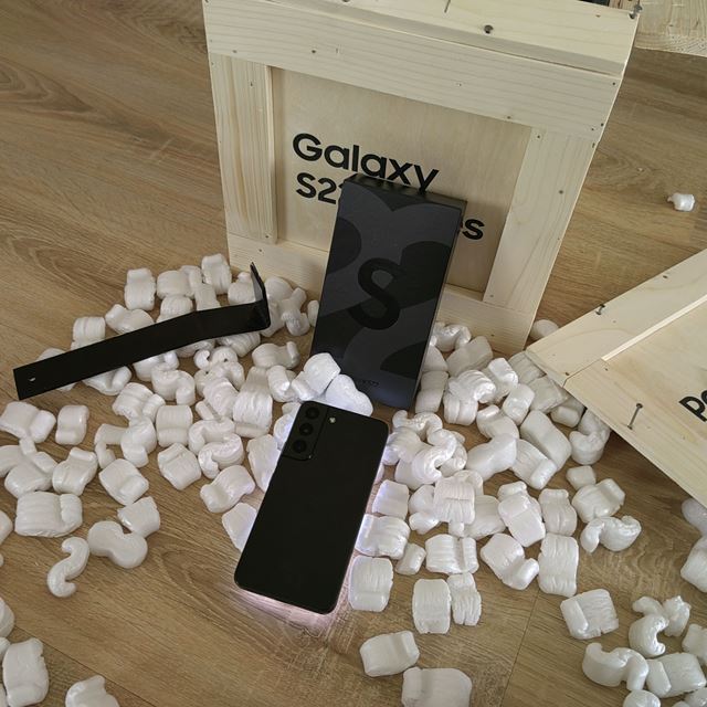 Keď Samsung pošle debnu s páčidlom...