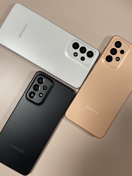 Samsung predstavil Galaxy A53 5G a Galaxy A33 5G mobily