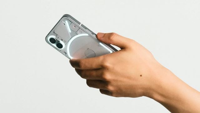 Nothing Phone 1 bol oficiálne predstavený