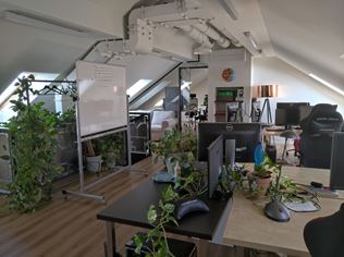 Pohľad do kuchyne Keen Software House a GoodAI