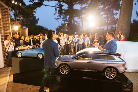 DeLorean naživo predstavil svoje nové auto Alpha5