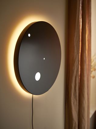 Chcete do izby nábytok od Swedish House Mafia?