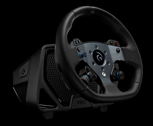 Logitech znovu vylepšil svoj volant, priniesol Pro Racing wheel