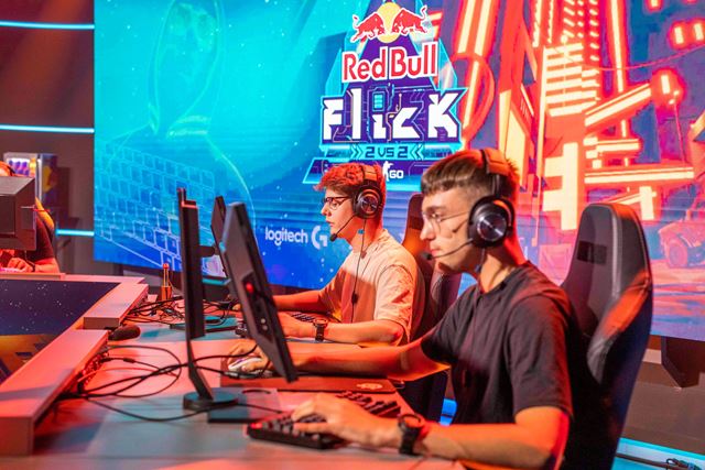 Jedinečný CS:GO turnaj kde môže aj amatér vyzvať svetové hviezdy - Red Bull Flick